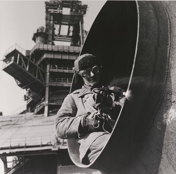 Pipe-welder